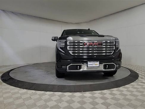 Used 2026 GMC Sierra 1500 Denali image 3