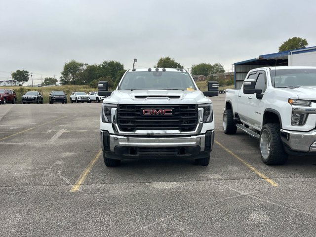 Used 2024 GMC Sierra 2500 Pro w/ 1SA Pro Safety Plus Package AWD/4WD image 6