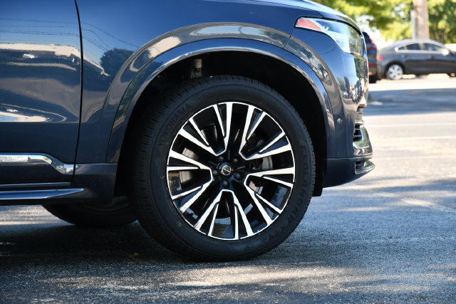 Used 2023 Volvo XC90 T8 Plus w/ Protection Package Premier AWD/4WD image 9