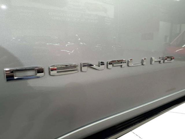 Used 2023 GMC Sierra 2500 Denali AWD/4WD image 23
