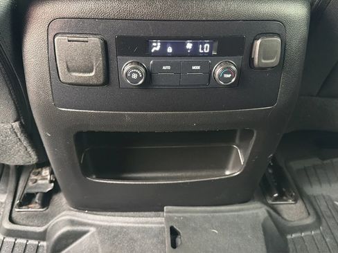 Used 2019 Chevrolet Tahoe LS AWD/4WD image 28