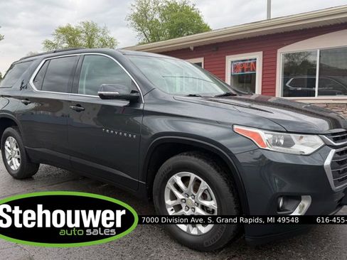 Used 2019 Chevrolet Traverse LT AWD/4WD image 1