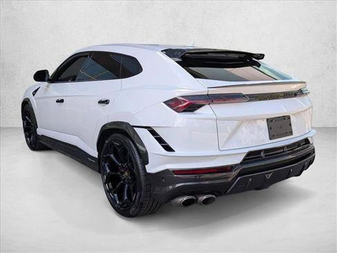 Used 2023 Lamborghini Urus Performante AWD/4WD image 8