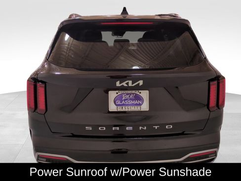 Used 2022 Kia Sorento S w/ Panoramic Sunroof Package image 5