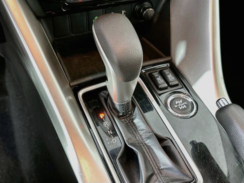 Used 2024 Mitsubishi Eclipse Cross LE AWD/4WD image 23