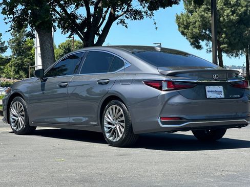 Used 2019 Lexus ES 300h FWD image 7