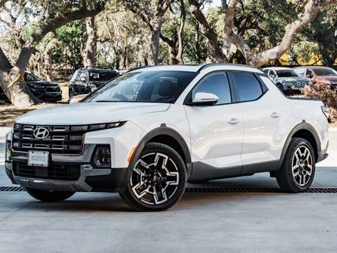 Certified 2025 Hyundai Santa Cruz Limited image 2