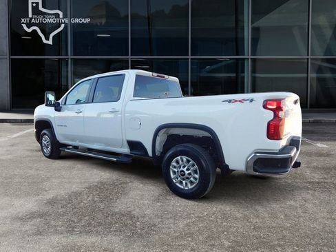 Used 2025 Chevrolet Silverado 2500 LT w/ Convenience Package image 6