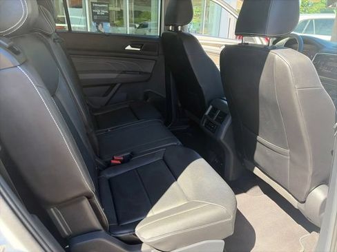 Used 2023 Volkswagen Atlas SE w/ Panoramic Sunroof Package AWD/4WD image 16