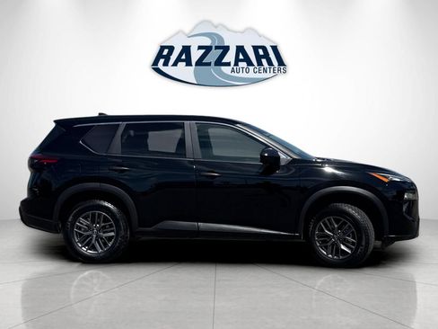 Used 2024 Nissan Rogue S FWD image 2