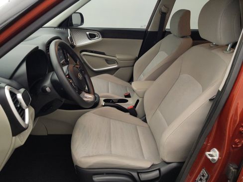 Used 2020 Kia Soul LX FWD image 17