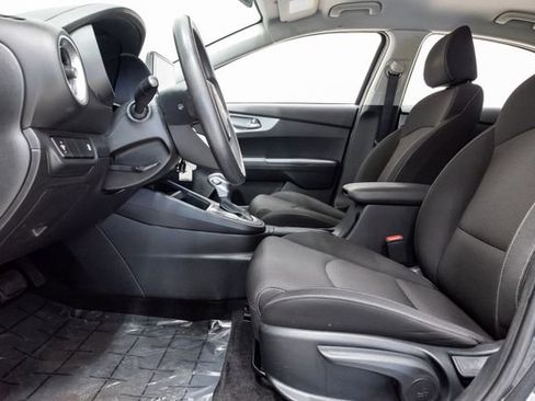 Used 2024 Kia Forte LXS image 9