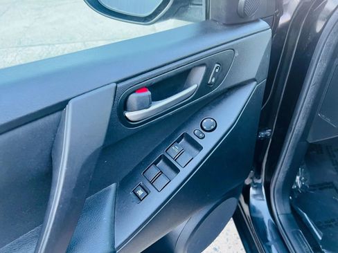 Used 2012 MAZDA MAZDA3 i Touring image 28