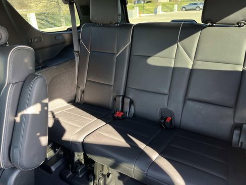 Used 2021 Cadillac Escalade Premium Luxury w/ Performance Package image 20