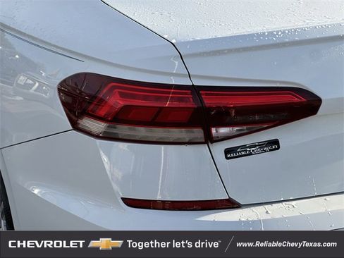 Used 2020 Volkswagen Passat 2.0T S image 6