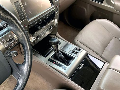 Used 2019 Lexus GX 460 image 15