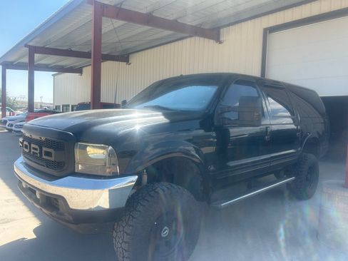 Used 2000 Ford Excursion Limited AWD/4WD image 3