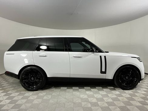 Certified 2023 Land Rover Range Rover SE image 5