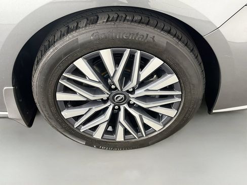 Used 2023 Nissan Altima 2.5 SV FWD image 34