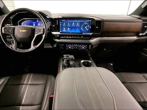 Used 2023 Chevrolet Silverado 1500 High Country w/ Technology Package AWD/4WD image 19