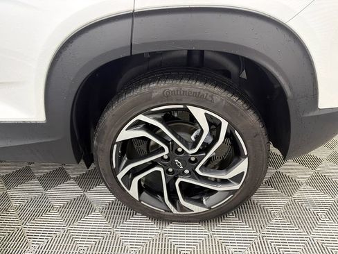 Used 2025 Chevrolet TrailBlazer RS w/ Convenience Package FWD image 21