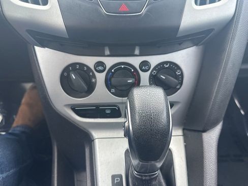 Used 2014 Ford Focus SE image 16