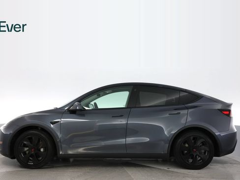 Used 2022 Tesla Model Y Long Range AWD/4WD image 15