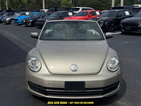 Used 2013 Volkswagen Beetle 2.5 FWD image 9