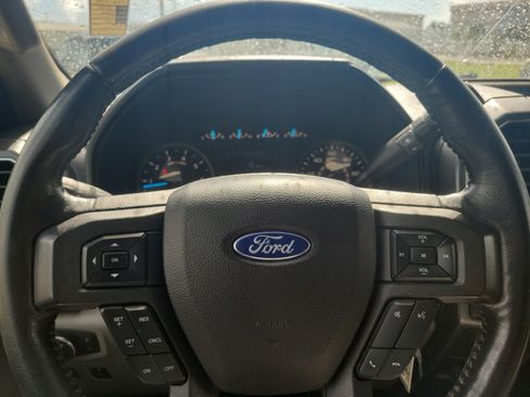 Used 2020 Ford F150 XLT w/ Equipment Group 302A Luxury AWD/4WD image 17