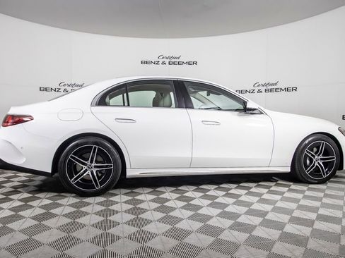 Used 2024 Mercedes-Benz E 350 4MATIC Sedan image 11