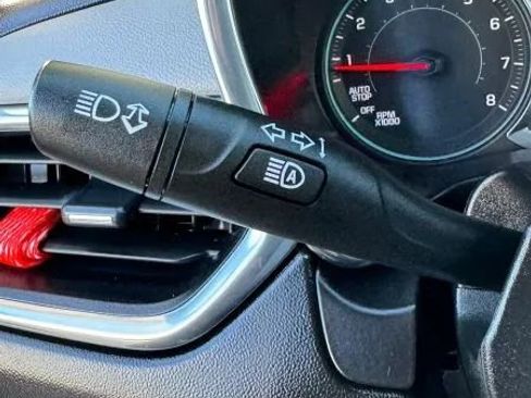 Used 2020 Chevrolet Equinox LT w/ Driver Convenience Package image 45