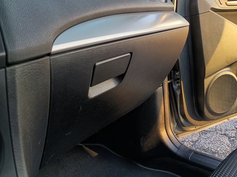 Used 2013 MAZDA MAZDA3 i SV w/ Convenience Pkg image 32