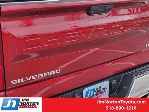 Used 2020 Chevrolet Silverado 1500 LT w/ Texas Edition image 12