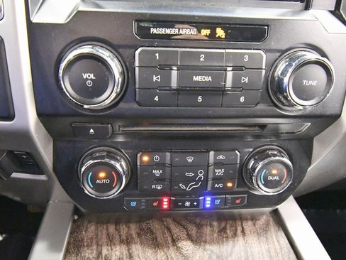 Used 2018 Ford F350 Lariat w/ FX4 4x4 Off Road Package image 25