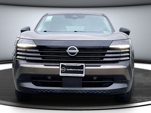 Used 2025 Nissan Kicks S image 2