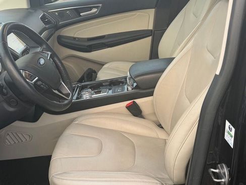 Used 2019 Ford Edge Titanium w/ Equipment Group 301A FWD image 11