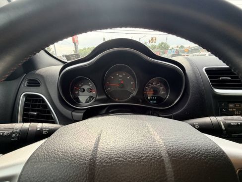 Used 2014 Dodge Avenger R/T w/ Sun/Sound Group FWD image 8