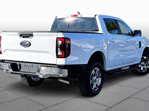 Used 2025 Ford Ranger Lariat w/ Chrome Accent Package image 12