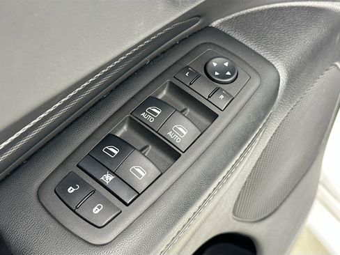 Used 2022 Dodge Durango GT image 17