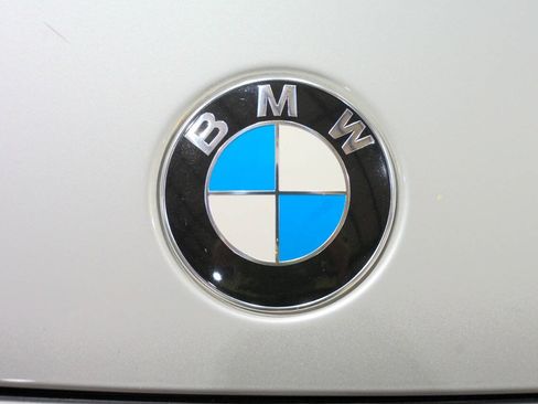 Used 2013 BMW 750Li xDrive AWD/4WD image 21