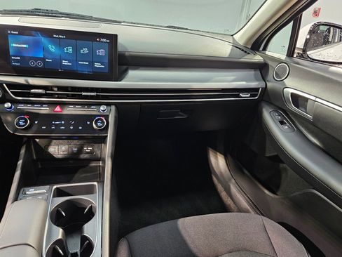 Used 2025 Hyundai Sonata SEL FWD image 11