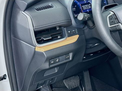 Used 2026 Toyota Grand Highlander AWD image 10