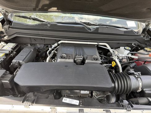 Used 2023 Chevrolet Colorado Z71 w/ Z71 Convenience Package 2 AWD/4WD image 47