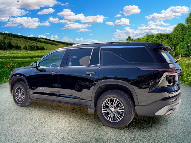 Used 2026 Chevrolet Traverse LT w/ Driver Confidence Package FWD image 4