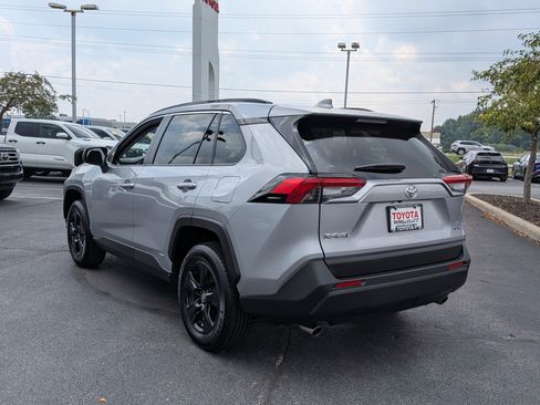 Certified 2025 Toyota RAV4 LE AWD/4WD image 6