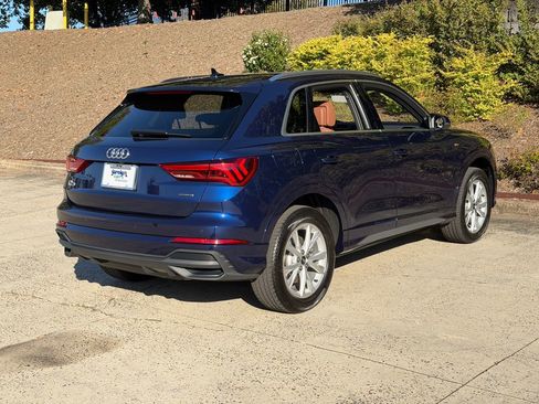 Used 2025 Audi Q3 2.0T Premium image 3