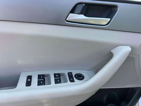 Used 2019 Hyundai Sonata SE image 17