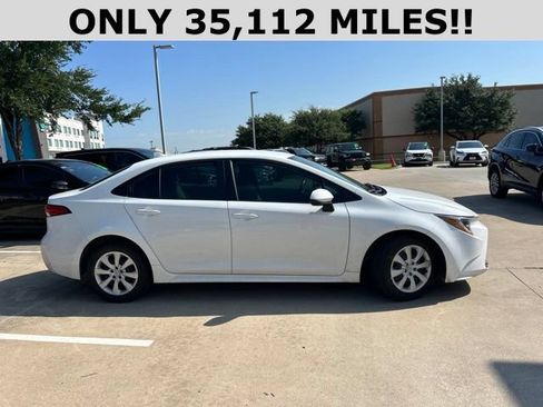 Used 2024 Toyota Corolla LE FWD image 2