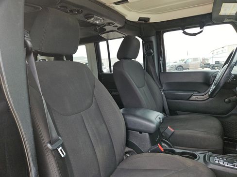 Used 2017 Jeep Wrangler Unlimited Sport w/ Connectivity Group AWD/4WD image 29