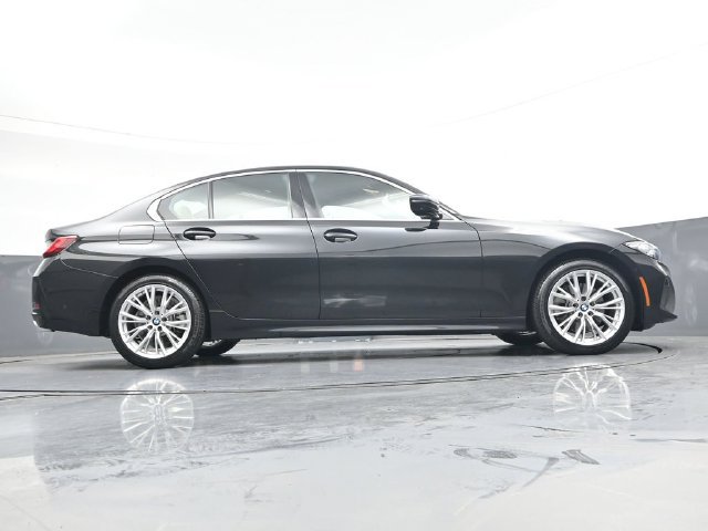 Used 2024 BMW 330i Sedan w/ Convenience Package RWD image 31